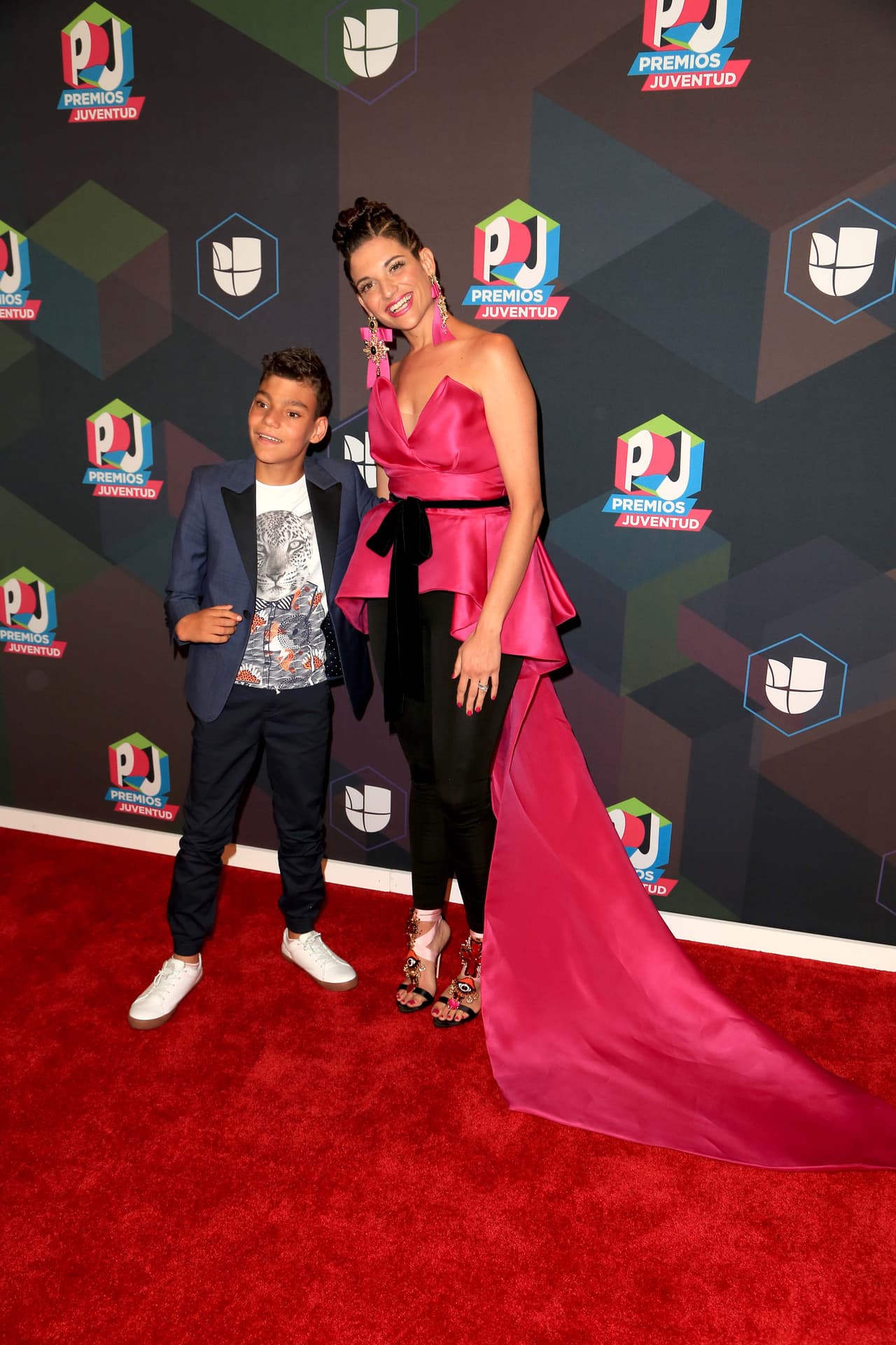 Además, caminó con Natalia la alfombra roja. ¡Qué honor!