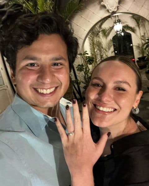 Fue en Instagram donde la pareja dio a conocer algunas imágenes del momento en el que se comprometieron.