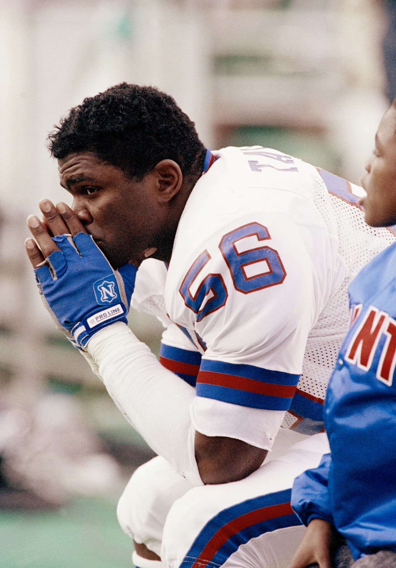 Lawrence Taylor ha sido considerado como uno de los mejores jugadores defensivos en la historia de la NFL, pero eso no es todo, su vida personal ha sido muy controversial por el abuso de drogas, en especial de cocaína.