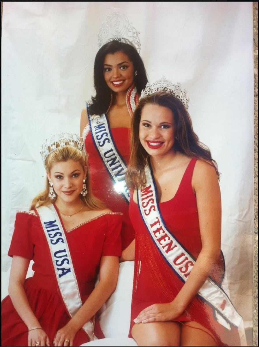 Junto a la publicación hecha por Moakler tras el fallecimiento de Chelsi, se puede leer: "[...] Debido a que su luz era tan grande y brillante, ella cambió mi vida. Si no fuera por ella, su belleza y su energía, su increíble destino, ni siquiera estaría donde estoy hoy [...]".