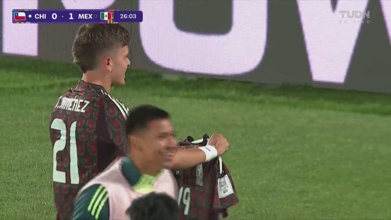 ¡Golazo de México! Tahiel Jiménez hace un poema de definición