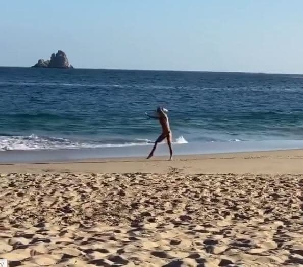 A través de sus redes sociales,tanto Eduardo Capetillo omo Biby Gaytán han compartido algunas imágenes de este viaje en familia.