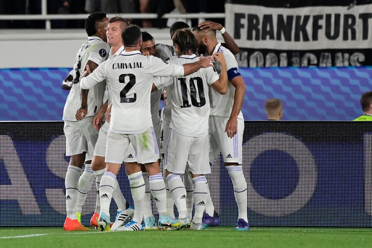 El Real Madrid suma a sus vitrinas un nuevo título, ha conquistado la Supercopa de la UEFA tras vencer al Eintracht por 2-0 en Helsinki.