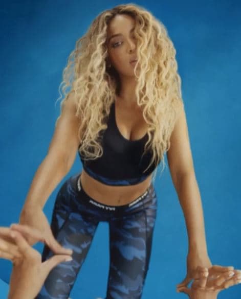 La mismsa Beyoncé ha sido la modelo de sus diseños, los cuales presume a la menor provocación en su cuenta de Instagram.