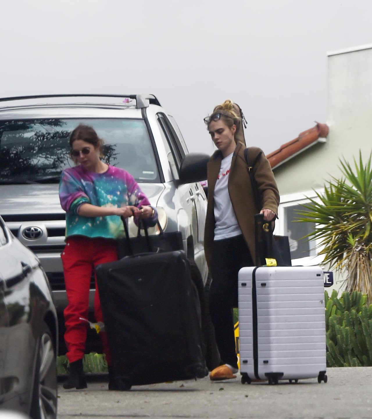 En agosto de 2018 las famosas fueron captadas besándose por primera vez en un aeropuerto de Londres. Desde entonces no ocultaron su relación. 
<br>