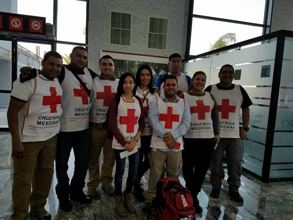 Cruz Roja de México envía 33 socorristas a Texas para ayudar tras el paso de Harvey