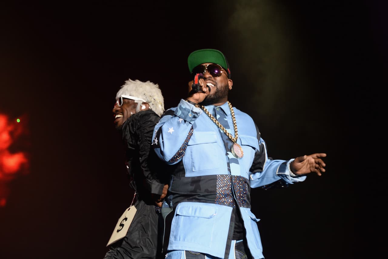 OutKast's 'Jazzy Bell' is sampled by Aretha's Franklin 'Rock steady'.