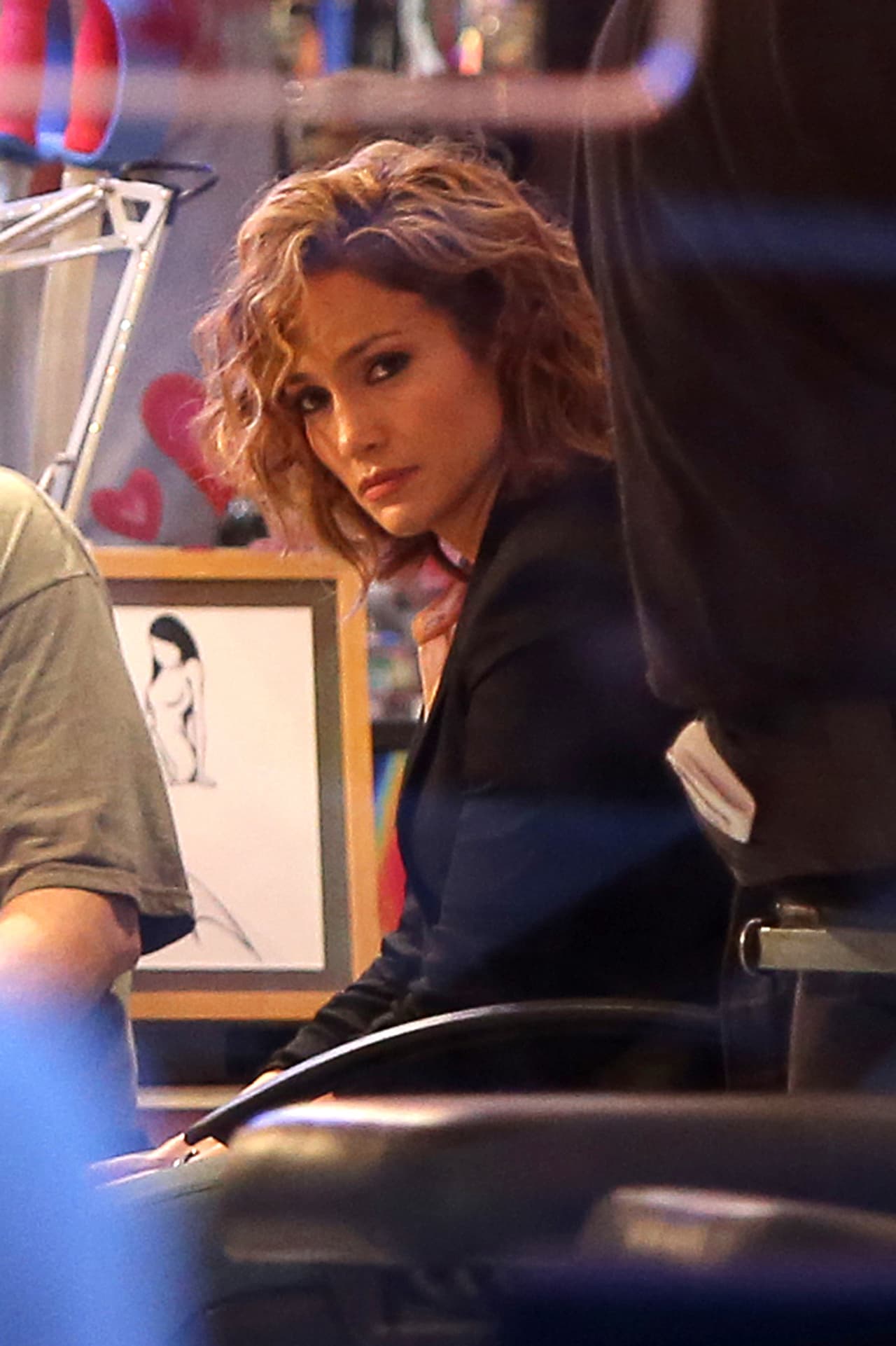 Es una de sus más grandes pasiones. Después de los foros de grabación descubrió que tenía talento para la música.