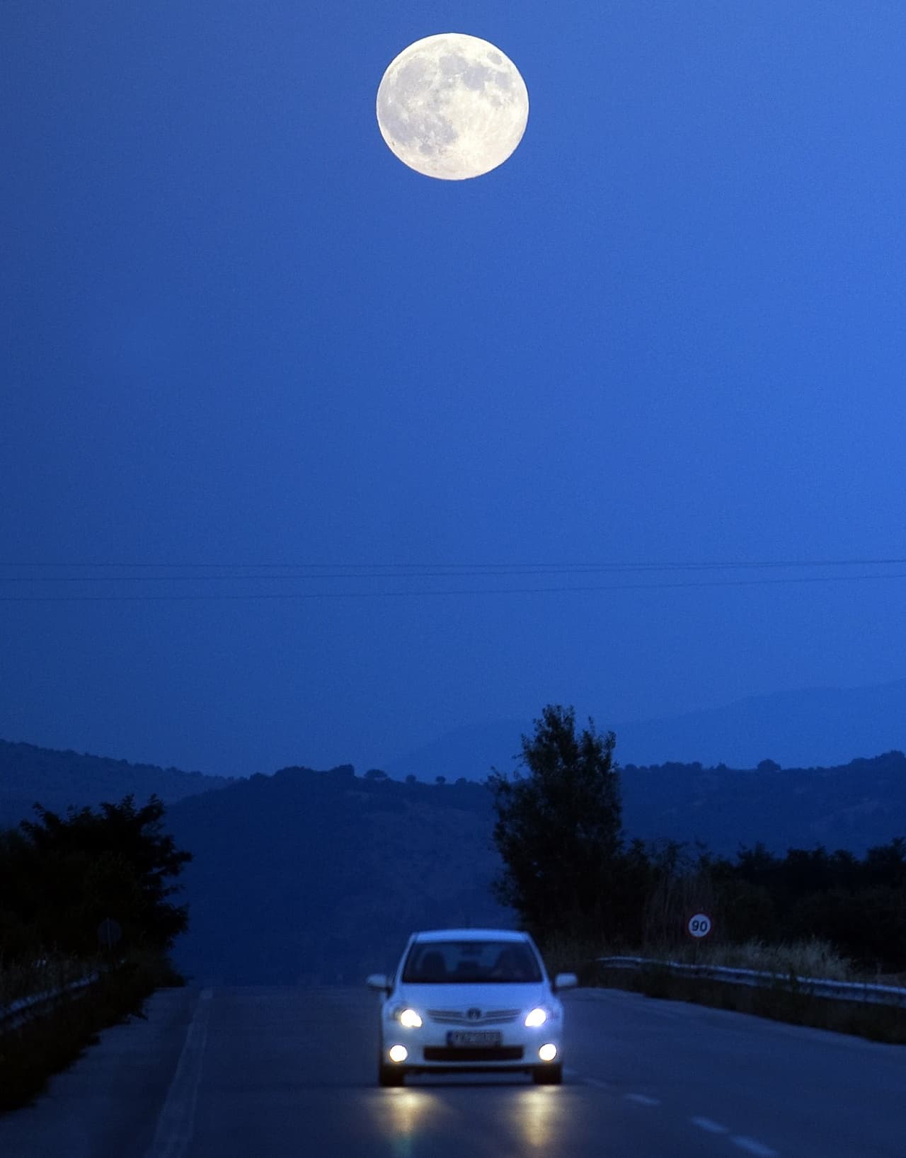 ¡Ya está ocurriendo el primer novilunio del año! Se trata de la fase de la Luna nueva, la conjunción del Sol con la Luna, el evento que marca el inicio del mes lunar también llamado lunación. Por: Profesor Zellagro.