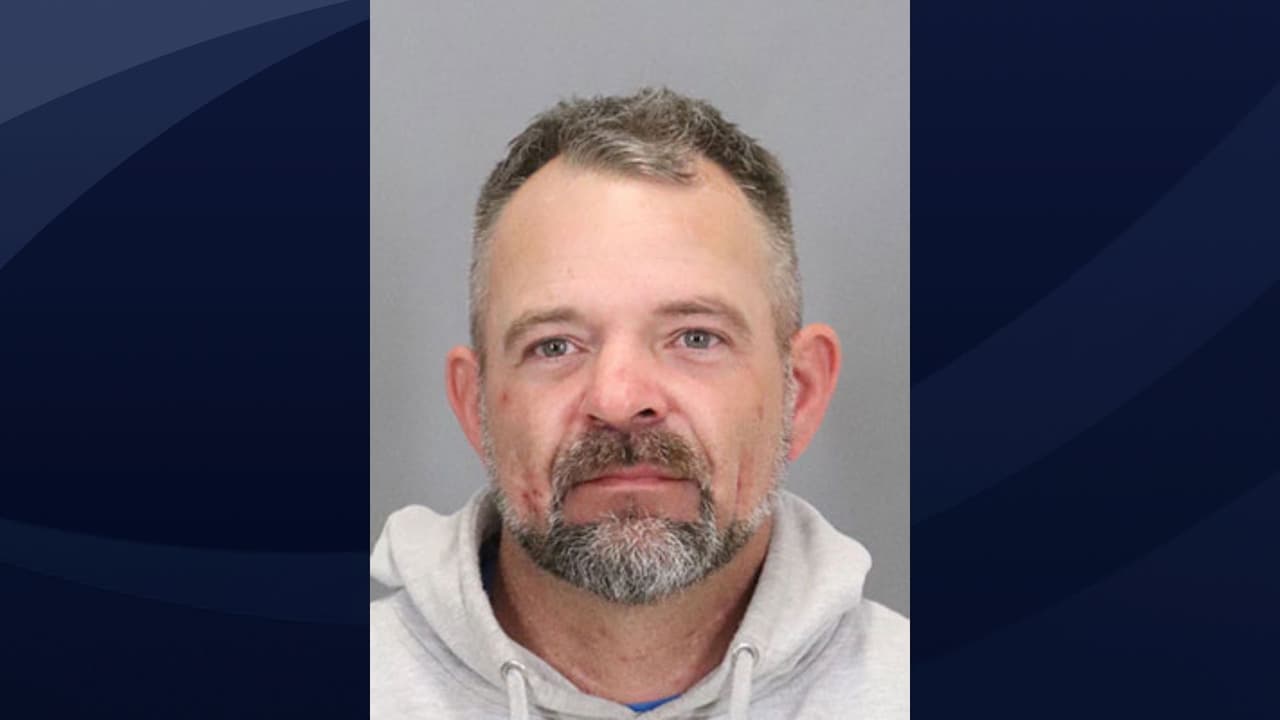 David Velasco es residente de San José y tiene 40 años.