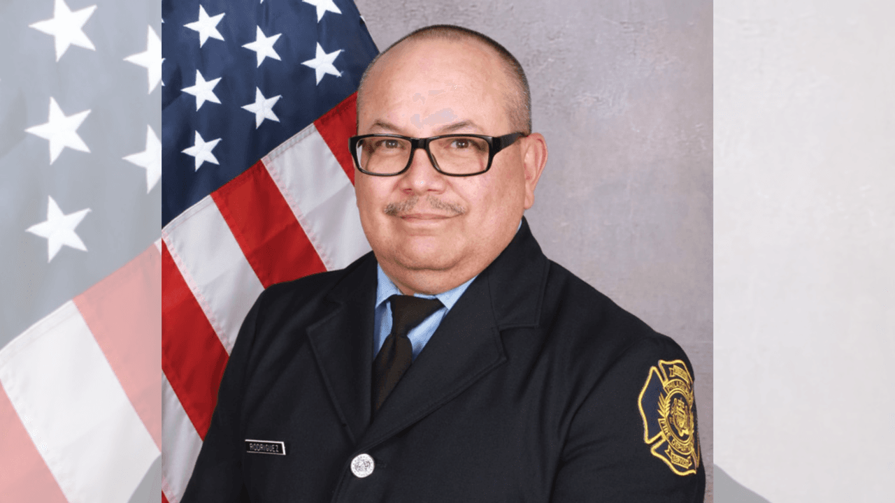 Sobrino confiesa asesinato de su tío bombero hispano en casa de Filadelfia