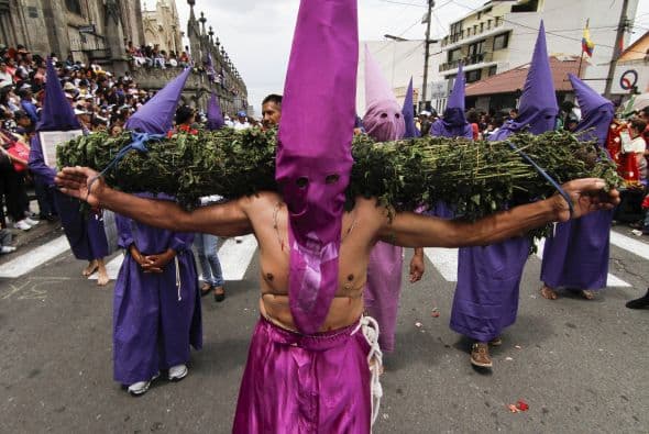 Los santuarios, casas de retiros y otros lugares de oración suelen tener estaciones de la cruz en un terreno cercano.