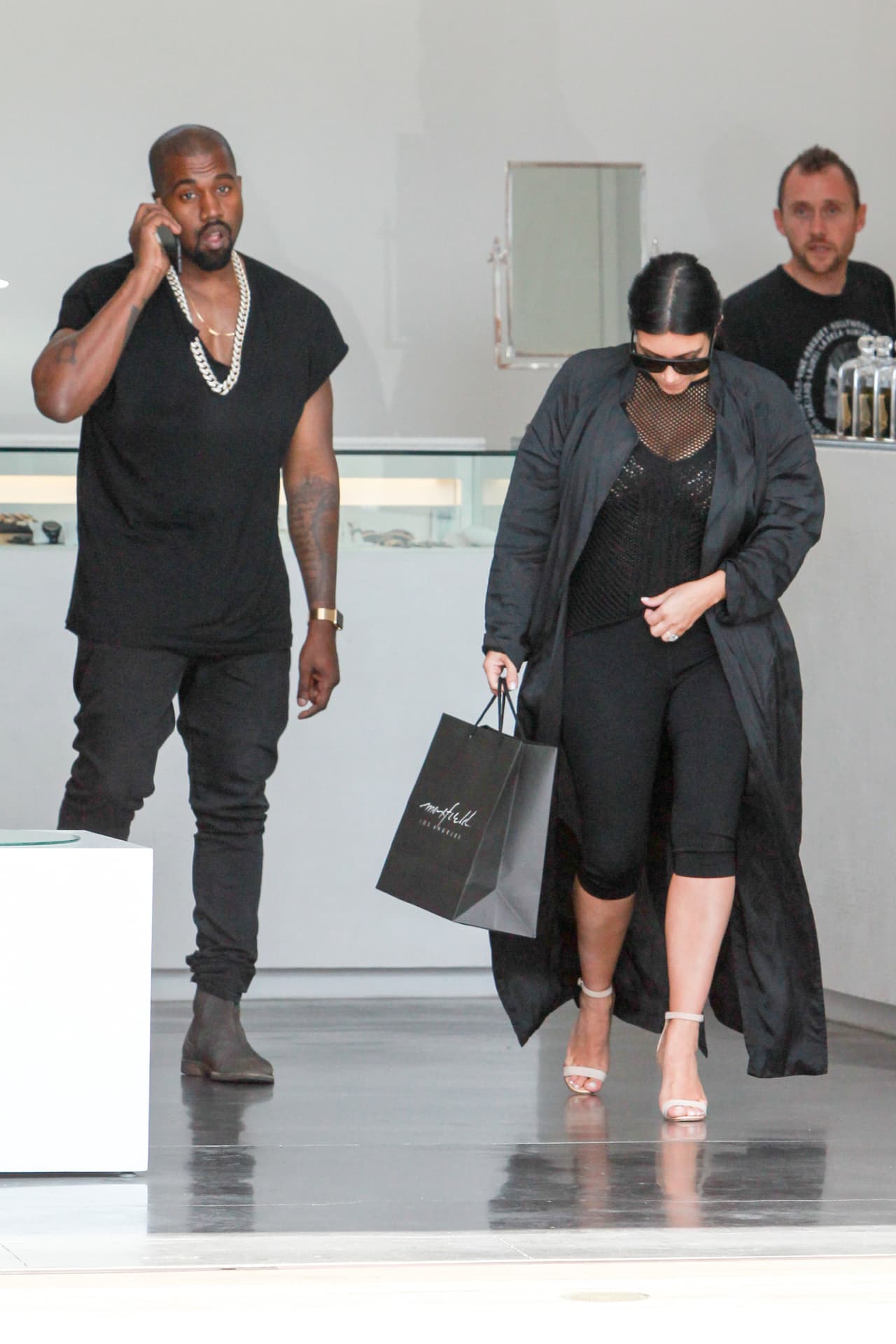 Pero los paparazzi no quieren perderse detalle de su embarazo.