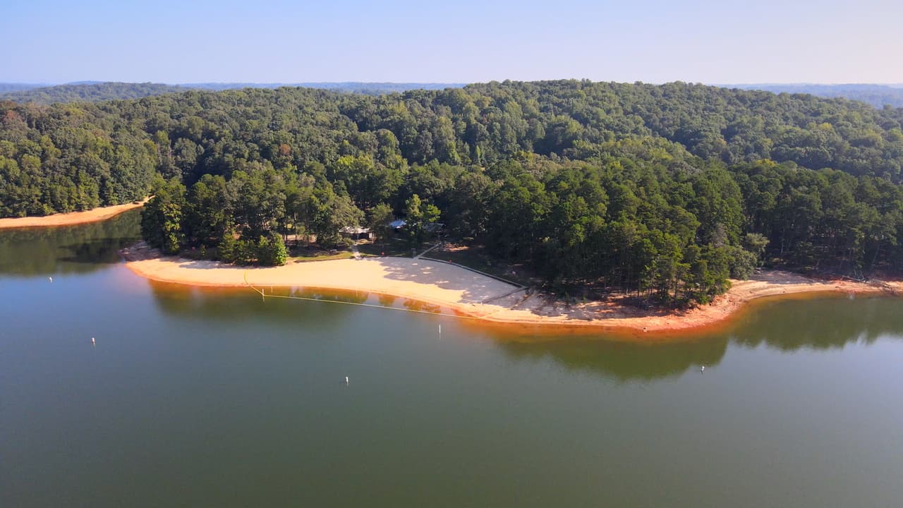 Encuentra más información sobre Tugaloo State Park,
<b><a href="https://gastateparks.org/Tugaloo">aquí</a></b>.