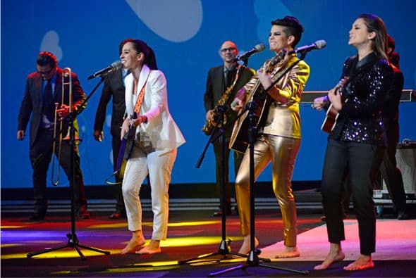 Kaay puso a bailar a los invitados con el tema "Mi Corazón Es Tuyo".