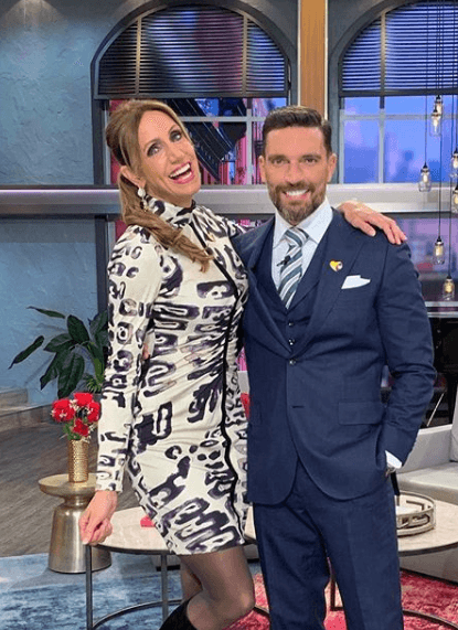 Lili Estefan confundió a Raúl de Molina con Julián Gil antes de entrar al show, y es que olvidó que El Gordo en ese momento se encontraba en la ciudad de Nueva York.