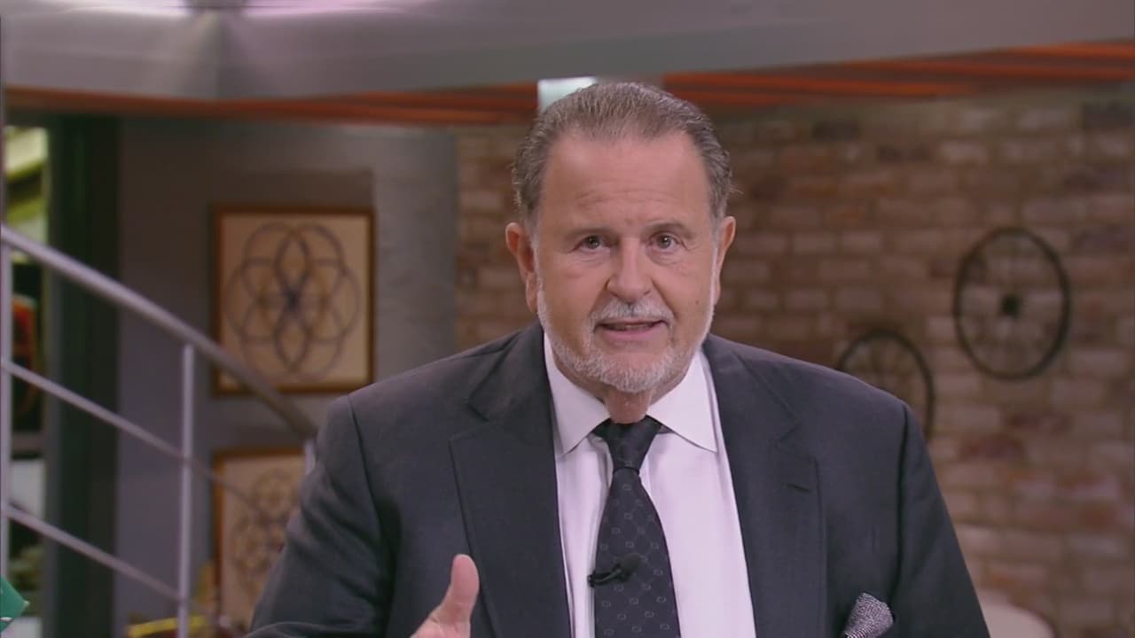 Nuestro querido Raúl de Molina no pudo callar el secreto de la fiesta sorpresa de Pamela Silva, presentadora de Primer Impacto.