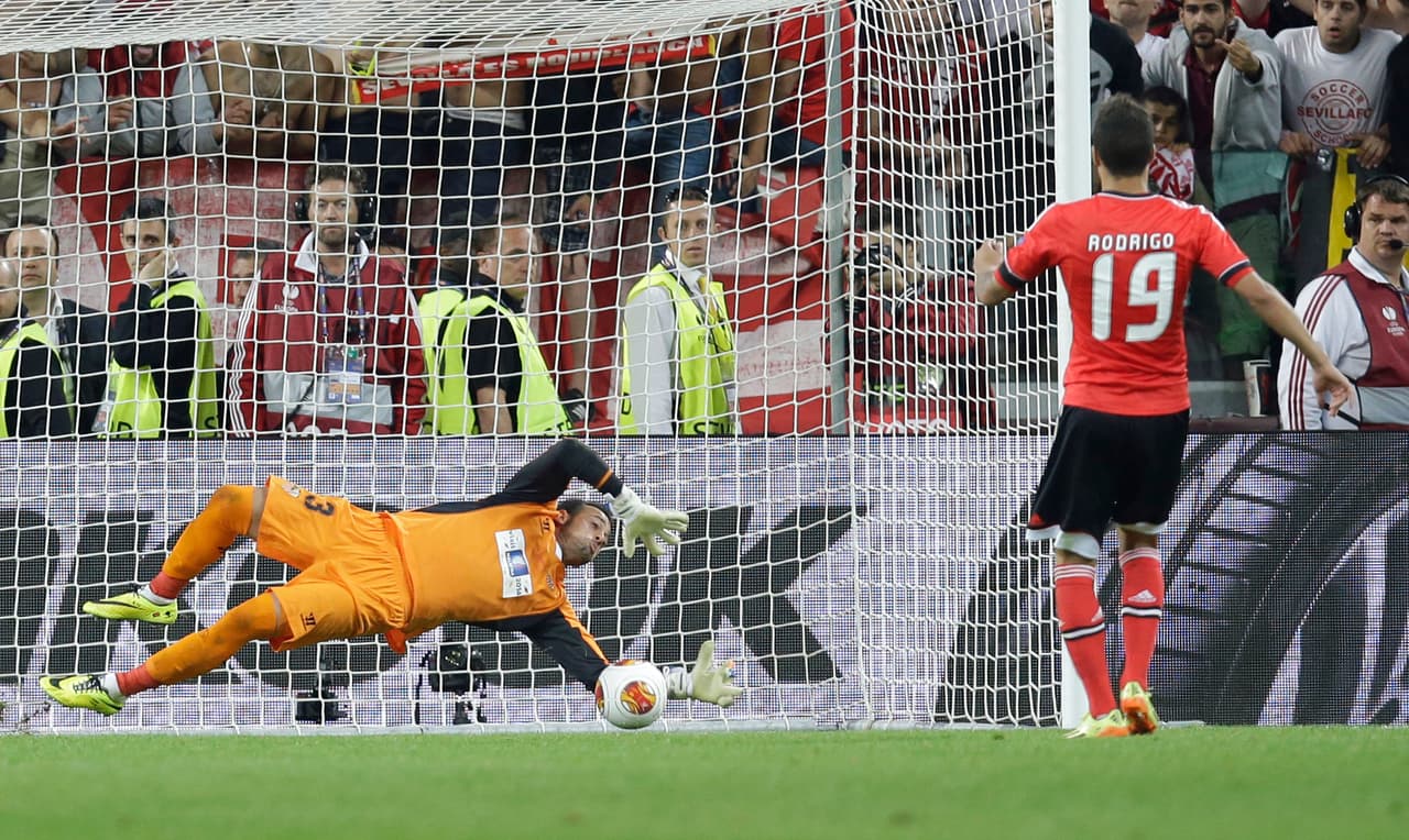 Turín enmarcó el logro de los sevillanos, quienes eliminaron en instancias finales al Betis, al Oporto y al Valencia.