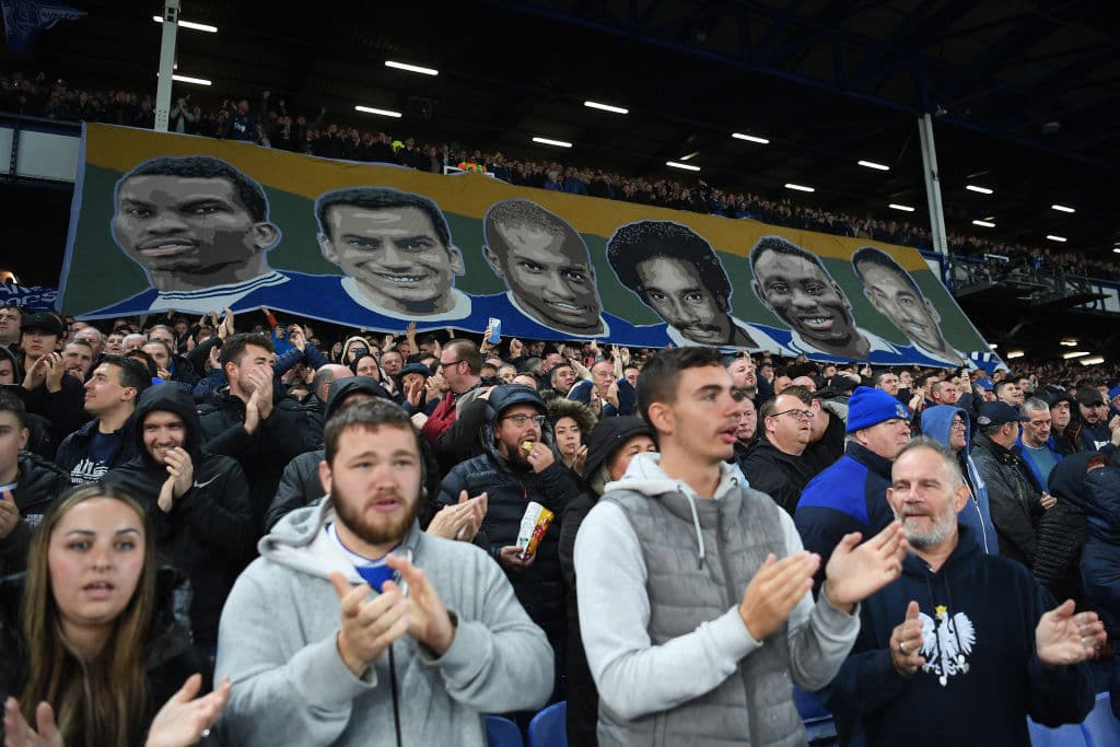 Cristiano Ronaldo llegó a los 700 goles en clubes con el tanto que le dio el triunfo este domingo al Manchester United por 1-2 sobre el Everton en el Premier League.