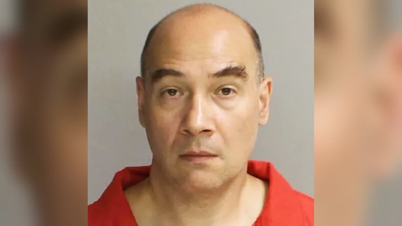 Acusan a un hombre de matar a tiros a su madre y hermano dentro de su casa en Montgomery