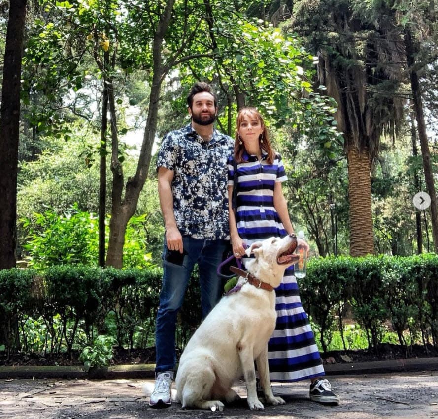 En julio de 2020 ella 
<b><a href="https://www.univision.com/entretenimiento/celebridades/ya-no-tengo-novio-natalia-tellez-confirma-ruptura-con-chumel-torres-fotos" target="_blank">confirmó su noviazgo con Antonio Zabala. </a></b>
<br>