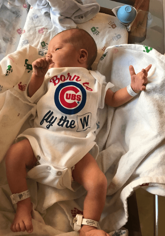 La "W" significa "Ganar" y los fans esperan una gran victoria.