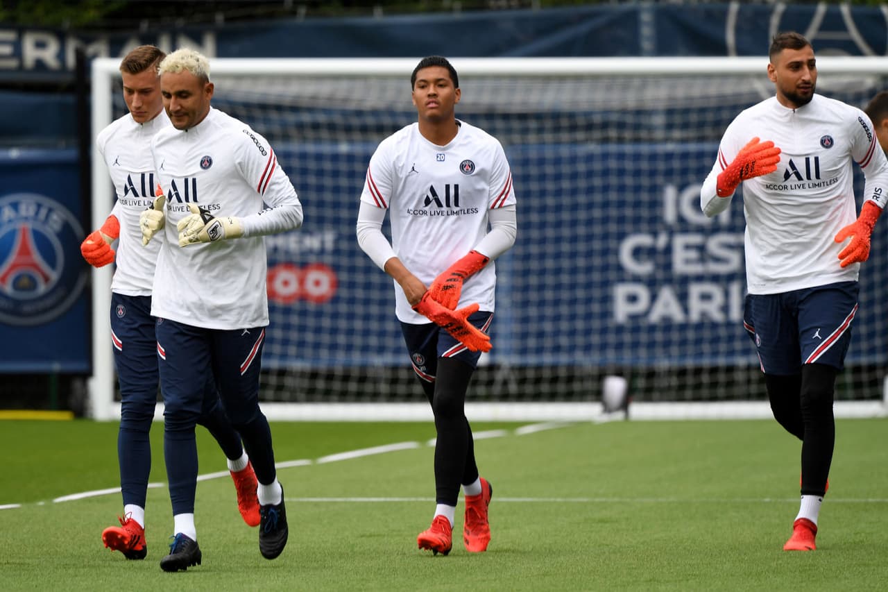 Gianluca Pagliuca menosprecia a Keylor Navas y alaba a Donnarumma