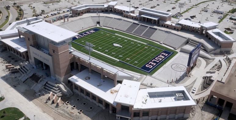 Texas está construyendo los estadios escolares más grandes del país