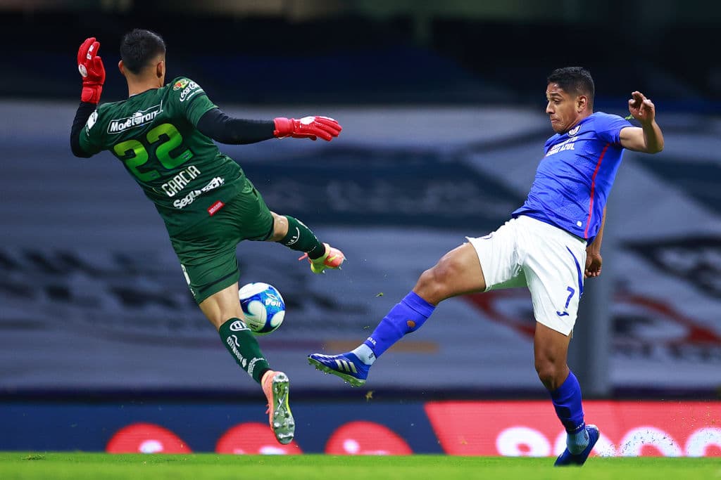 ‘Cabecita’ Rodríguez (6’) y ‘Piojo’ Alvarado (27’) hicieron los primeros dos para La Máquina. Barbieri (44’) descontaba y Canelo (45+2’) emparejaba desde los once pasos. Ya en la segunda mitad, Matías Fernández (63’) retomó la ventaja para los locales. En la J8, Cruz Azul visitará León y Toluca recibirá al Atlas.