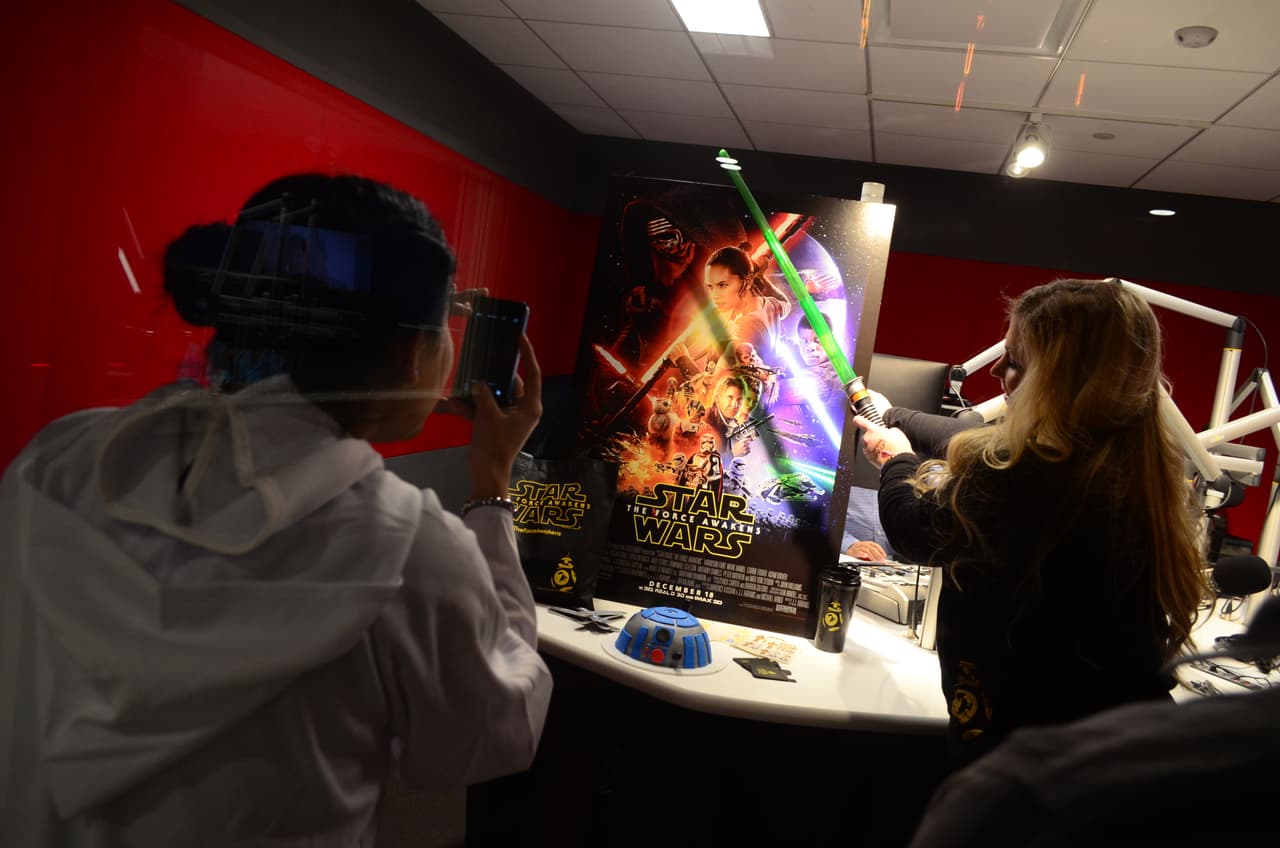 Lorenita, Karen La Coqueta y Pichirilo celebrando el estreno de 'Star Wars