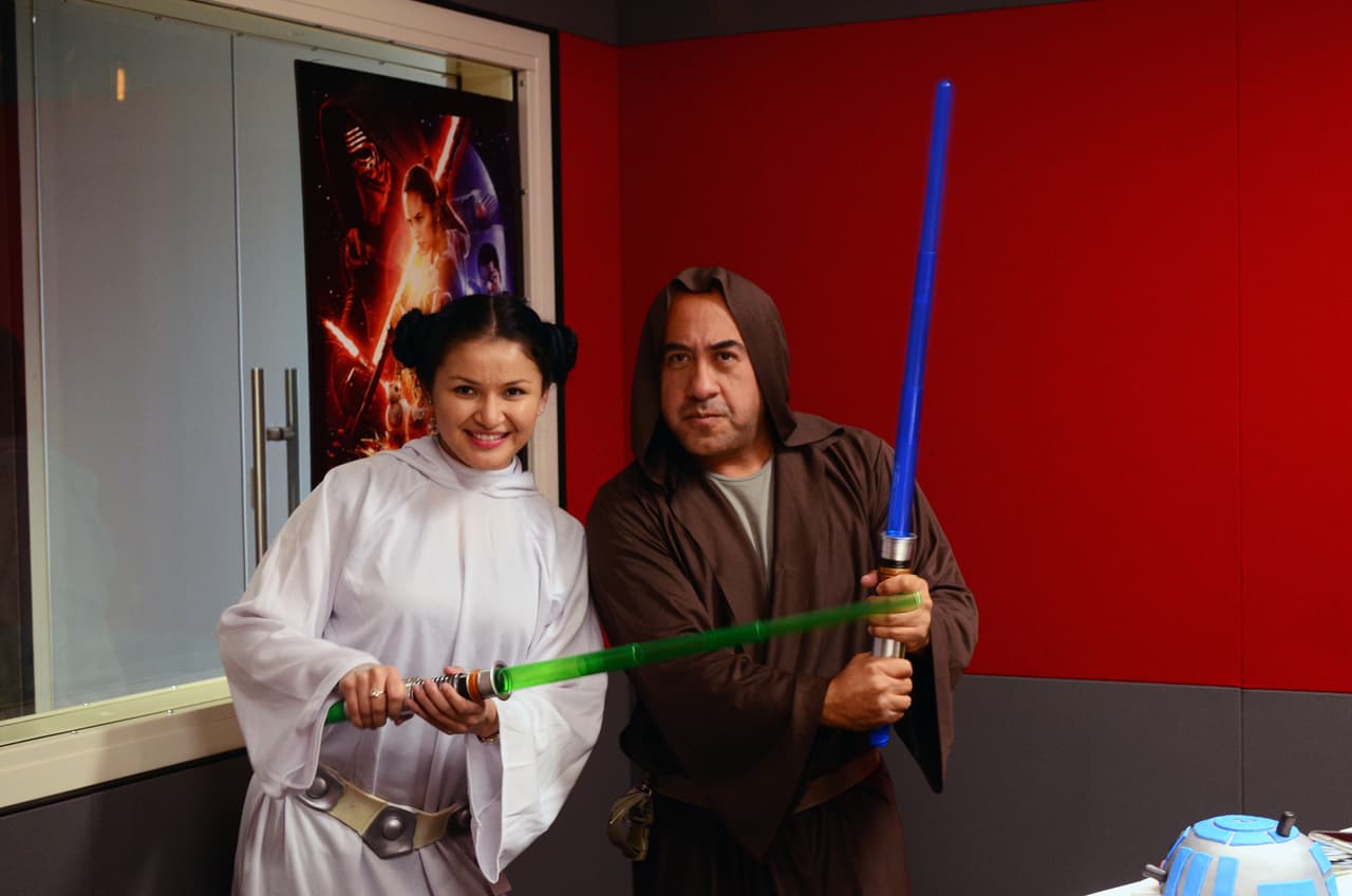 Lorenita, Karen La Coqueta y Pichirilo celebrando el estreno de 'Star Wars