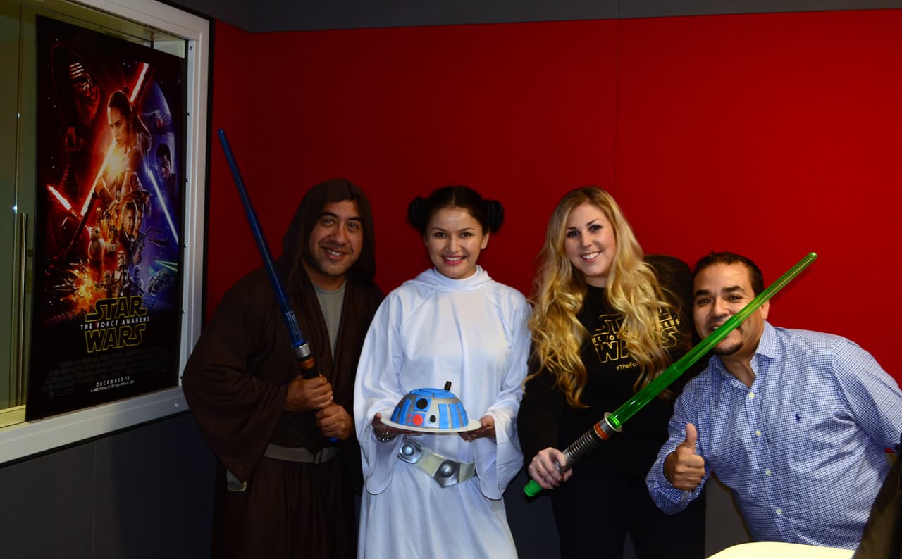 Lorenita, Karen La Coqueta y Pichirilo celebrando el estreno de 'Star Wars