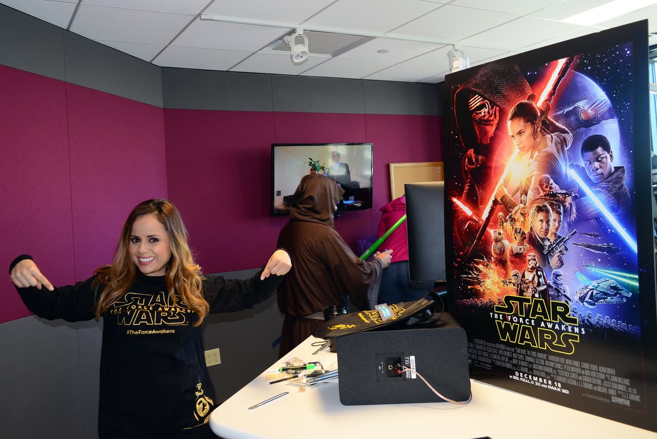 Lorenita, Karen La Coqueta y Pichirilo celebrando el estreno de 'Star Wars