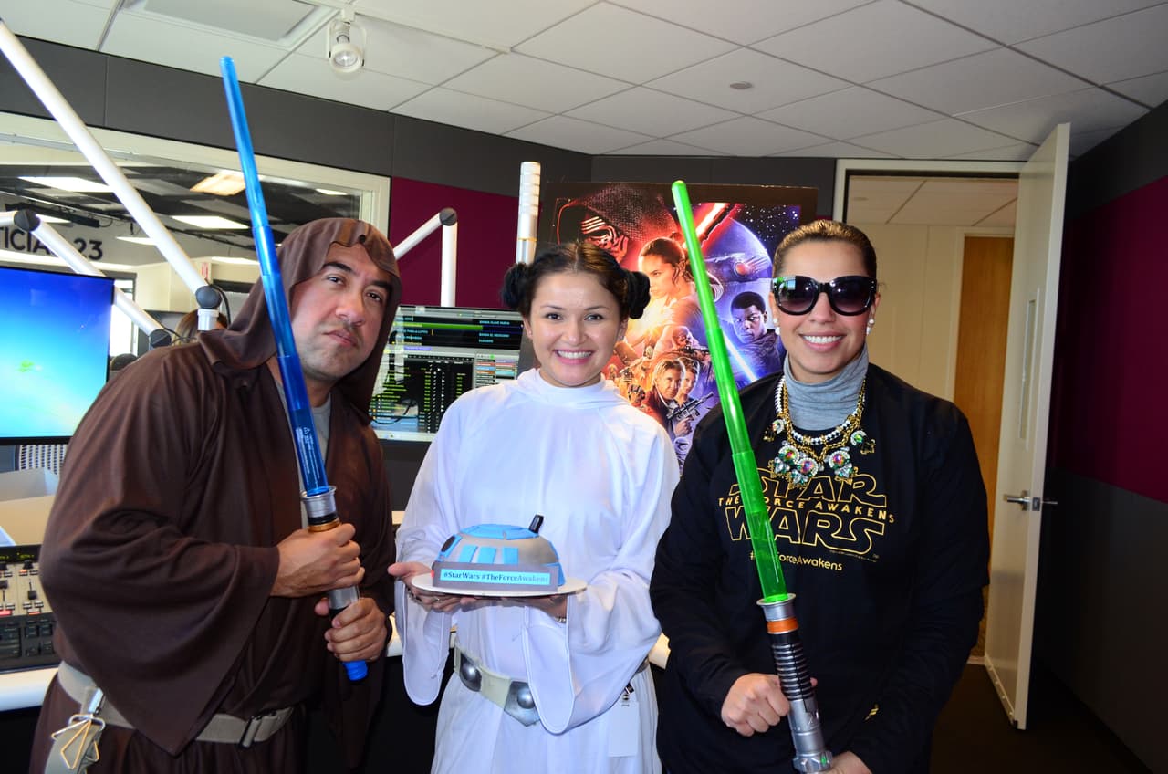 Lorenita, Karen La Coqueta y Pichirilo celebrando el estreno de 'Star Wars