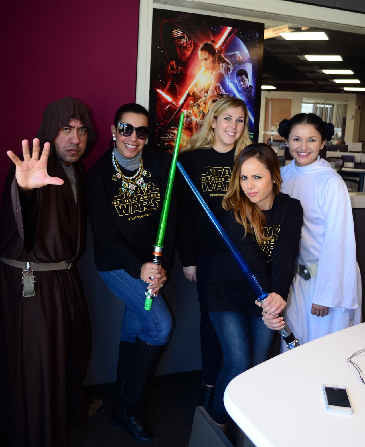 Lorenita, Karen La Coqueta y Pichirilo celebrando el estreno de 'Star Wars