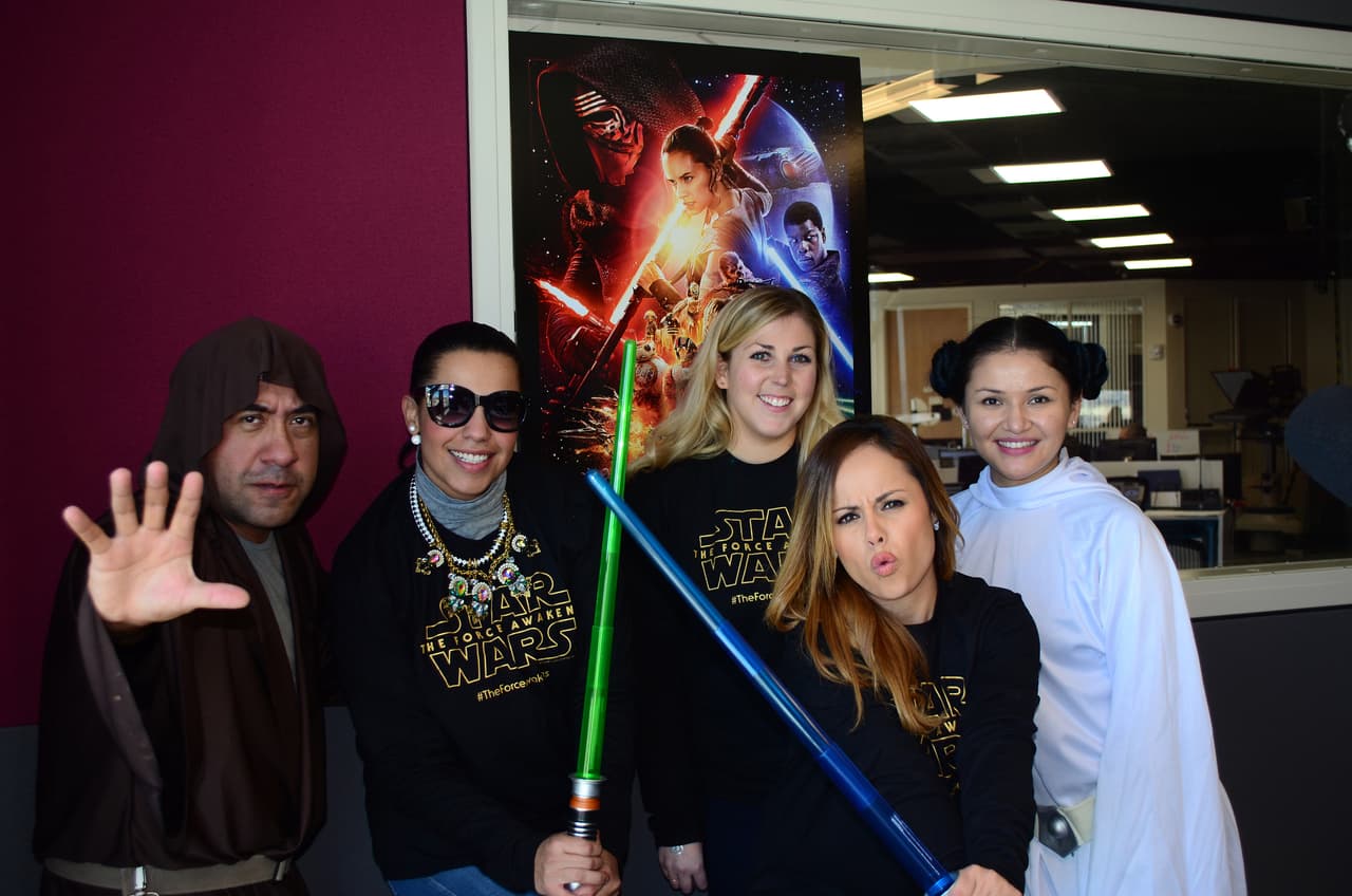 Lorenita, Karen La Coqueta y Pichirilo celebrando el estreno de 'Star Wars