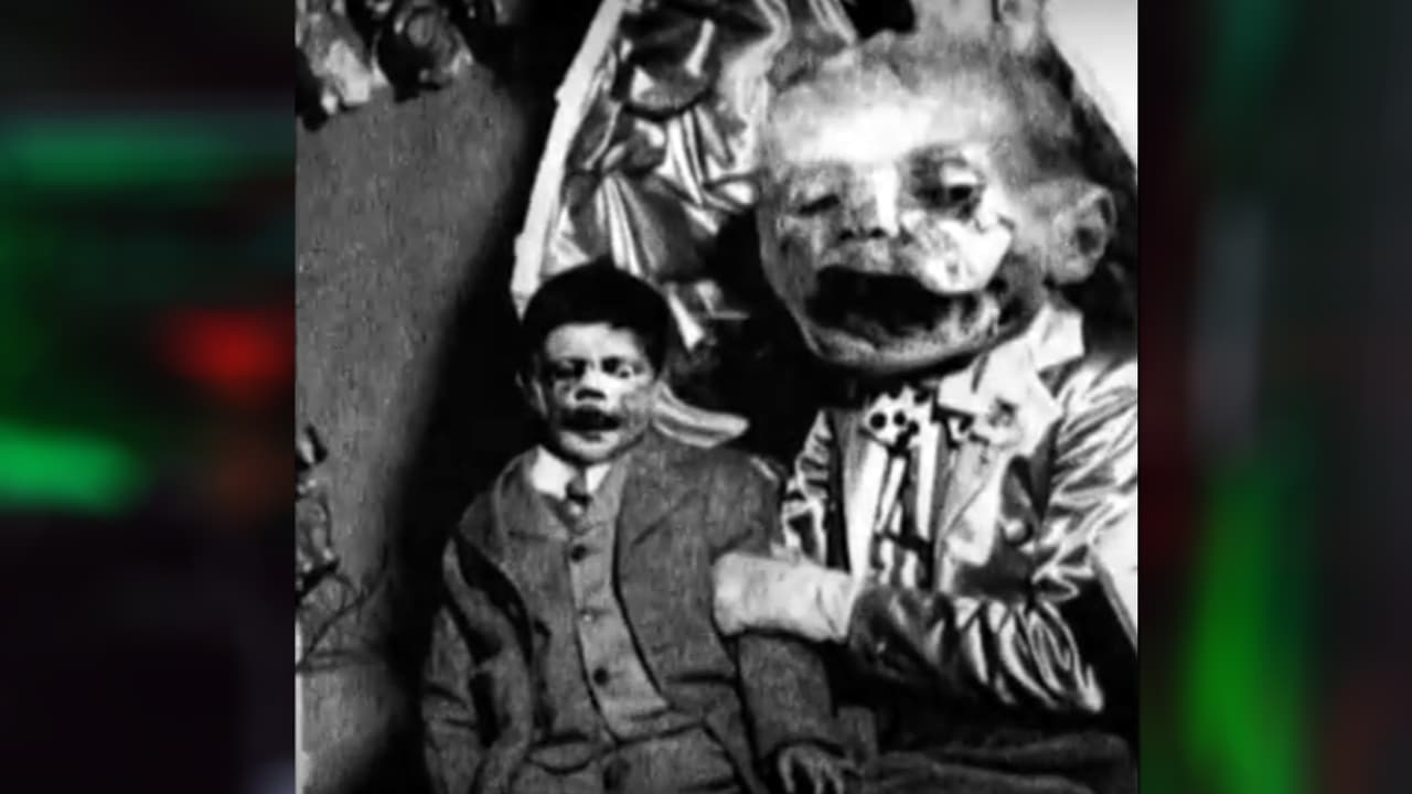 <b>Creekside Manor:</b> Realmente una aventura terrorífica con las atracciones (¡sustos!) clásicos de la fecha. Dirección: 
<b>2411 Plainview Road, Midlothian.</b> 
<b>Entradas desde los $15.</b> Sobre horarios y más detalles puedes entrar a su página web: 
<a href="http://creeksidefright.com/" target="_blank">creeksidefright.com </a>