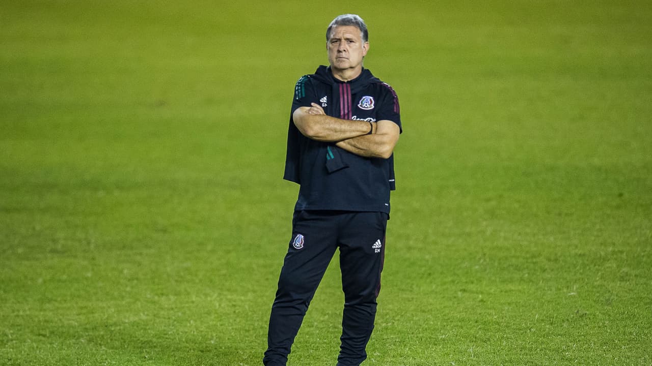 Martino afirma que decisión de no llamar a CH14 es sólo suya