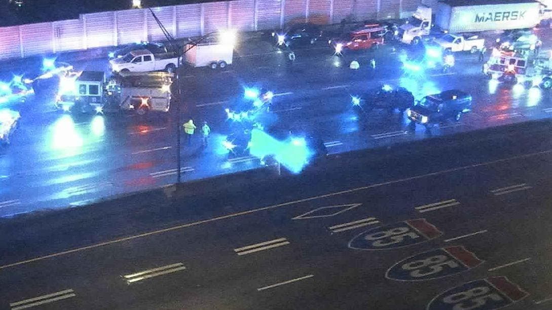 Acusan a hispano de homicidio vehícular luego huir tras arrollar a dos personas en el Downtown Connector de Atlanta