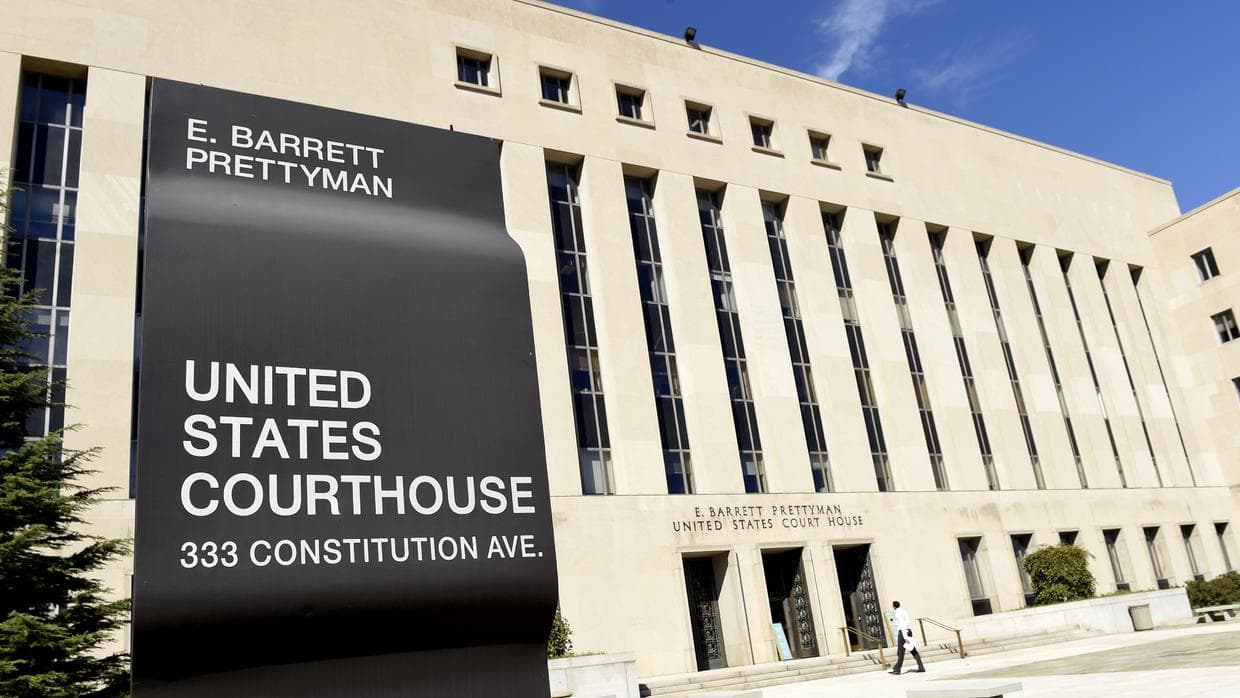 Federal judge says government must allow an undocumented teenager to have an abortion