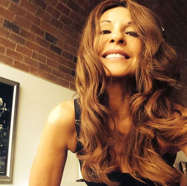 Aunque confesó que no ha sido tan fácil mantenerse en forma: "Cada vez existe más conocimiento a la hora de llevar una vida sana, pero lo más difícil es generar la disciplina para desintoxicar el cuerpo y la mente para poder ser felices, sanos y bellos
<i> </i>sin importar la edad", señaló para el portal 'El Universal' de Colombia.