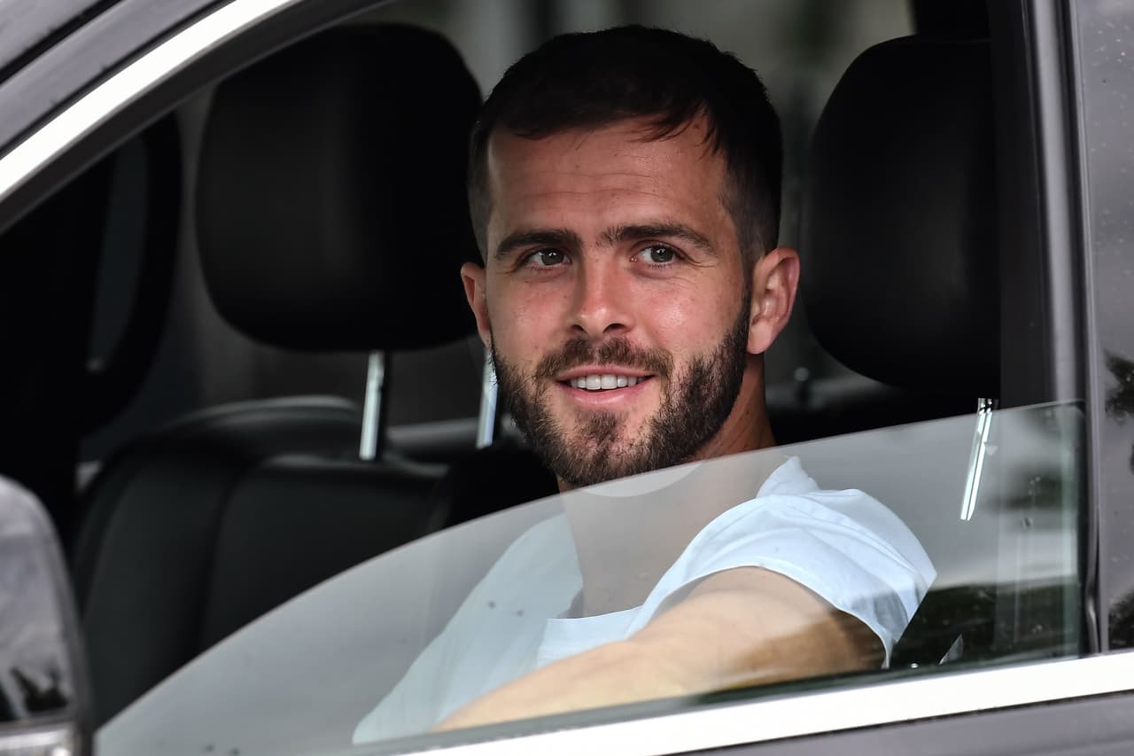 El refuerzo de Barcelona, Miralem Pjanic, venció al COVID-19