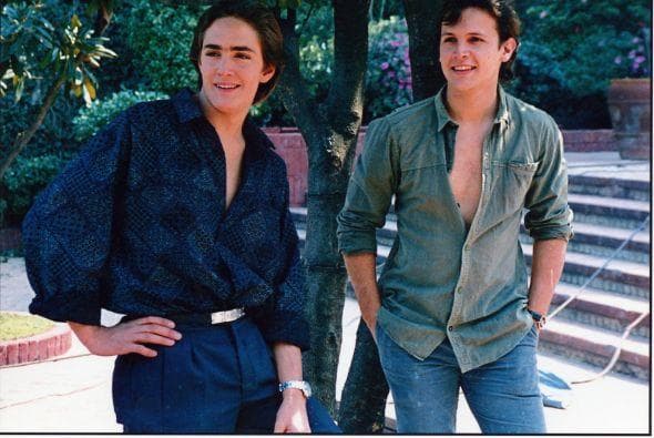 Alberto Mayagoitia apareció en muchas telenovelas exitosas de los ochenta, como "Vivir un poco" y "Pobre juventud". En 1988 se integró al elenco de "Amor en Silencio".