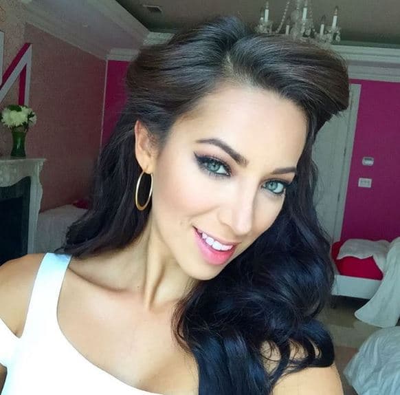 Setareh se ganó el corazón de sus fans por su manera espontánea y el positivismo que le imprega a todas las situaciones de su vida.