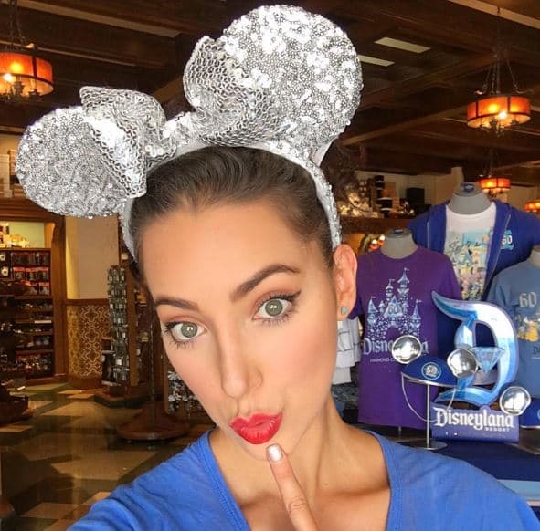 Divertida y muy carismática, también la veremos como reportera del show.