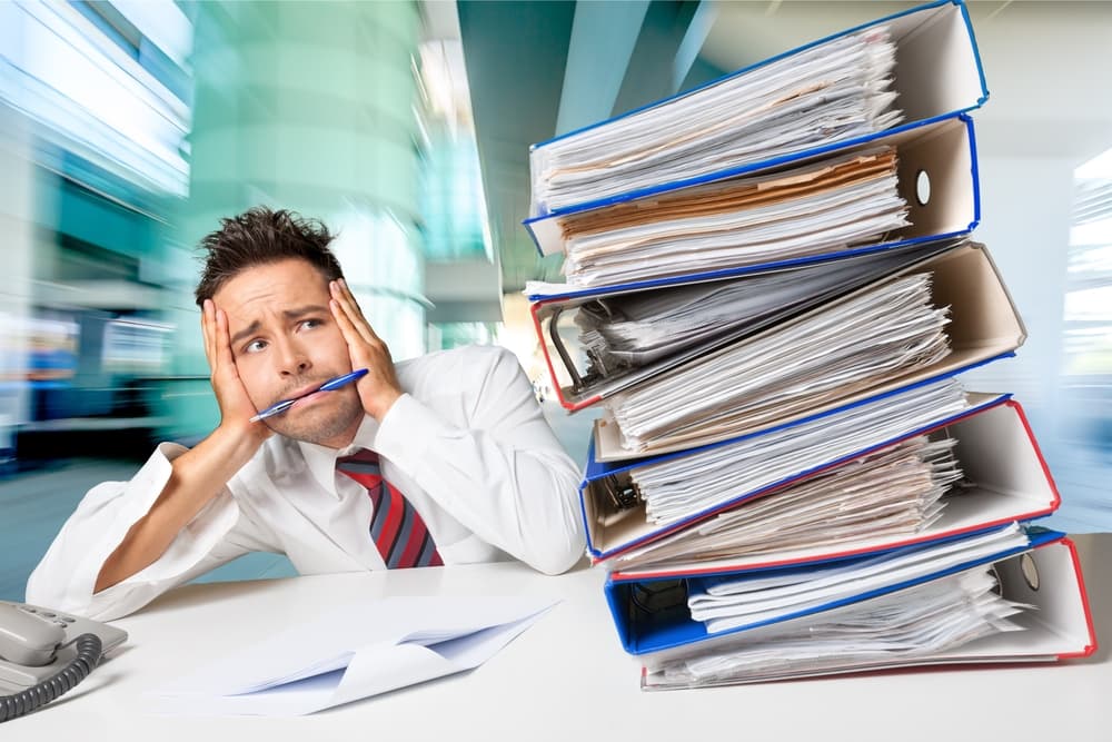 El estrés laboral es inevitable y nos sucede a todos, pero lo que sí puedes impedir es convertirlo en un problema personal o de salud.