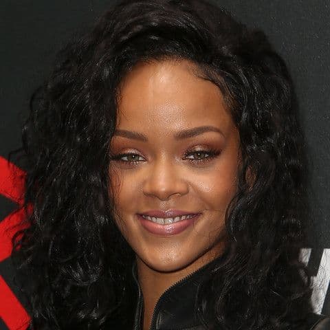 Rihanna ¿Quieres ver más? fotos del mundo del entretenimiento aquí