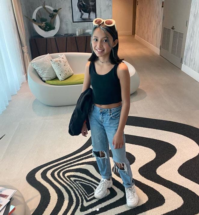 Hasta ahora, le dijeron que su hija podría volver a clases hasta el 1 de octubre. Ante el difícil panorama que ve en Estados Unidos, está planteándose cambiar de residencia porque no quiere "criar una analfabeta".