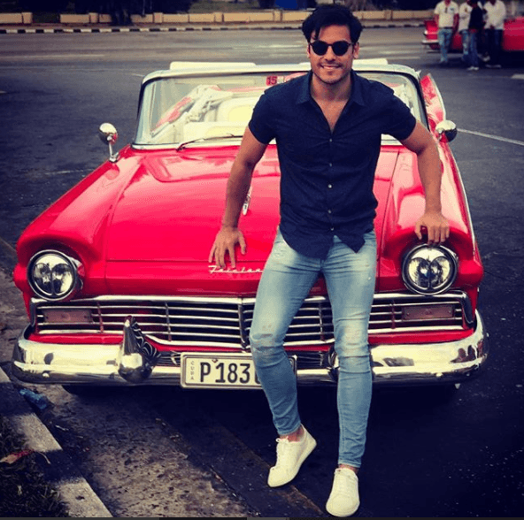 Además, su participación en este musical le valió la presea como Premio al Actor Revelación en los Broadwey World Spain Awards en 2012.