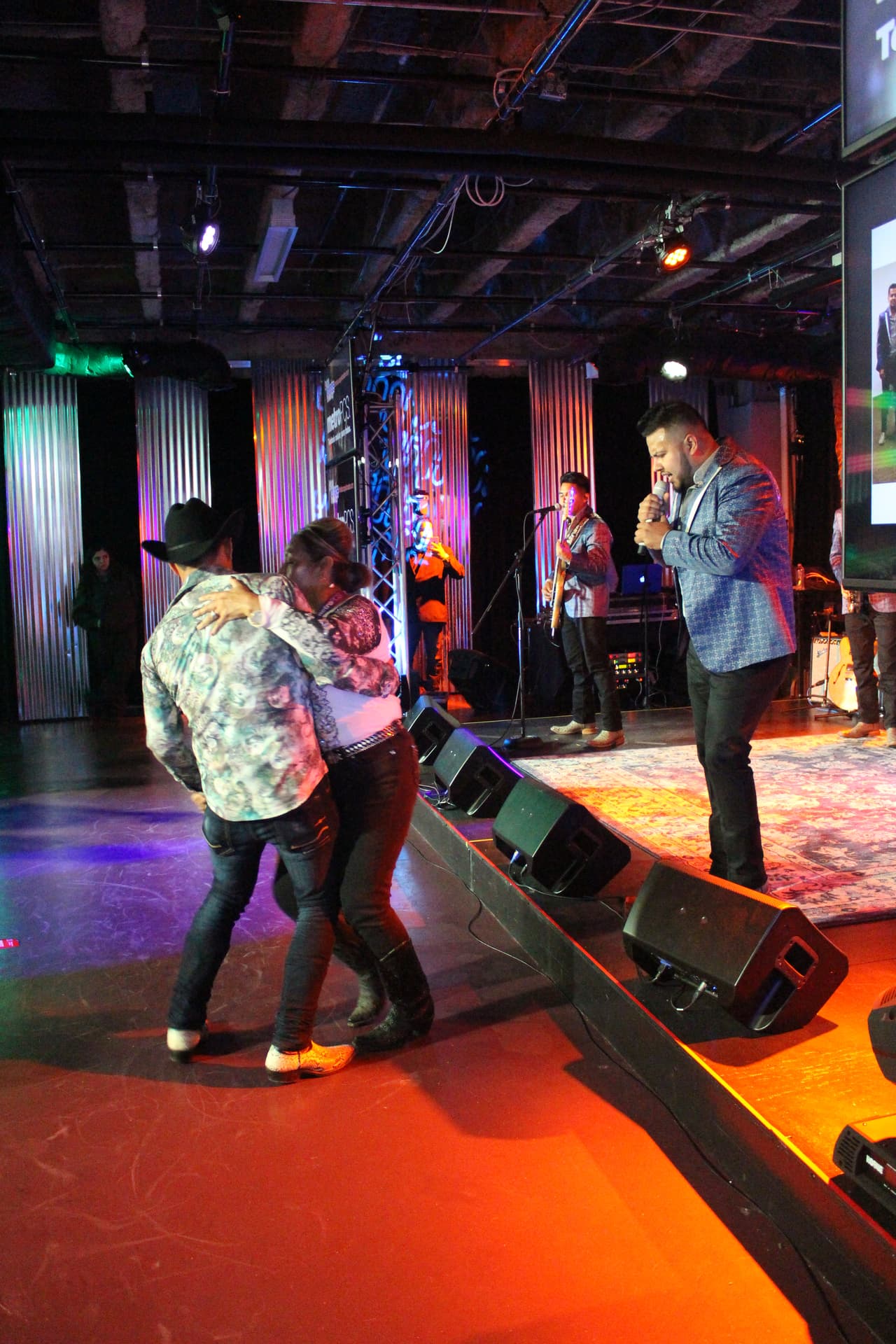 Cargados de mucha energía, los muchachos de Energía Norteña remecieron el Uforia Lounge